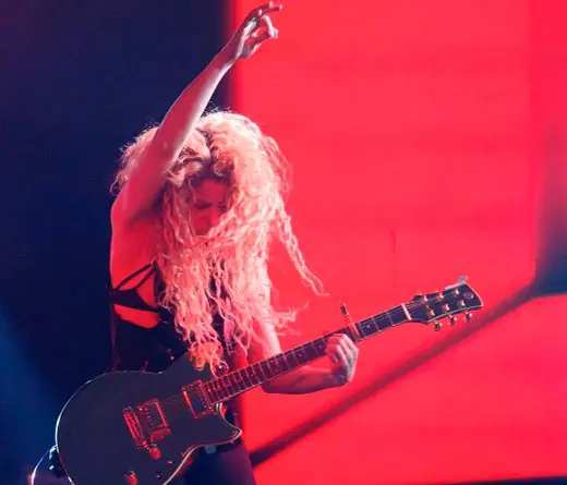 Shakira - Shakira pospone su gira