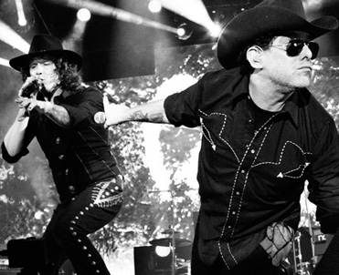 <cn>BUNBURY</cn> & <cn>CALAMARO</cn>