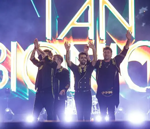Tan Binica - Tan Binica sorprendi en Lollapalooza durante el show de Chano!