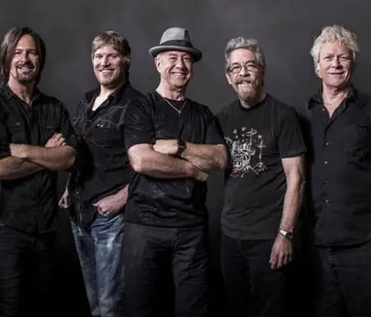 CMTV.com.ar - Show de Creedence Clearwater Revisited en Argentina