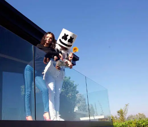 CMTV.com.ar - Estreno: Wolves de Selena Gomez y Marshmello