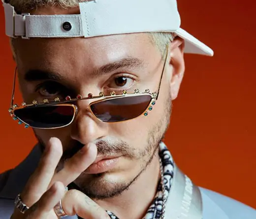 J Balvin - J Balvin, fan de las zapatillas
