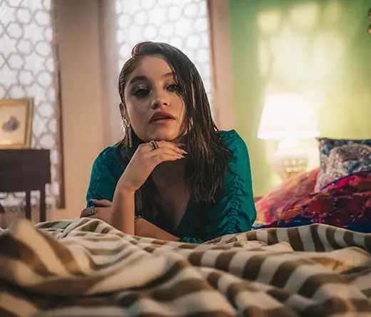 Karol Sevilla - Tus besos, estreno de karol Sevilla