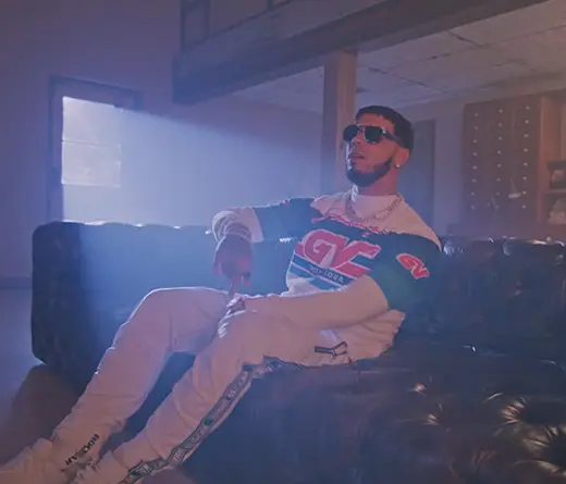 Anuel AA estrena el video de Amanece, junto a Haze.