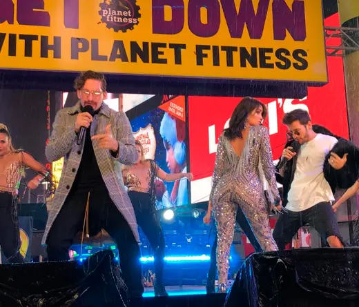 Lali - Lali  se luci en Times Square