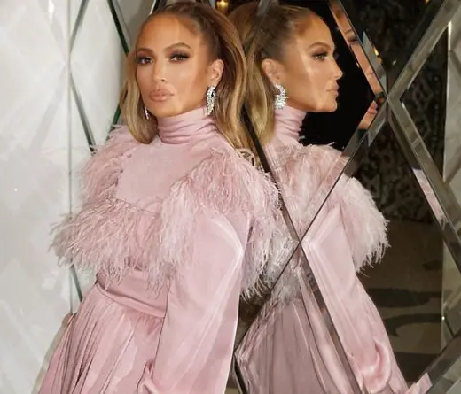 Jennifer Lpez - El llamativo look de Jennifer Lopez 
