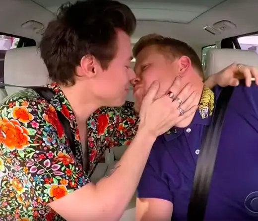 CMTV.com.ar - El beso de Harry Styles y James Corden