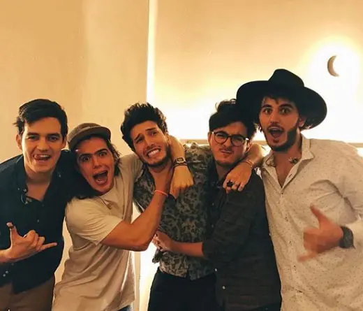 Morat -  Bajo la mesa, la colaboracin de Morat y Yatra