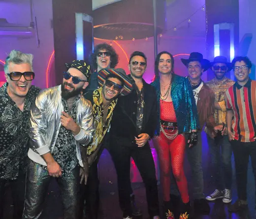 No Te Va Gustar - No te va gustar y Johnny Hooker se unen en "Comida"