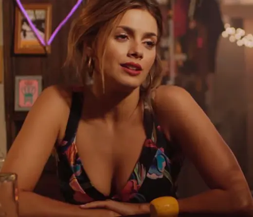 Natalie Prez - Mir Algo Tiene, nuevo video de Natalie Prez 