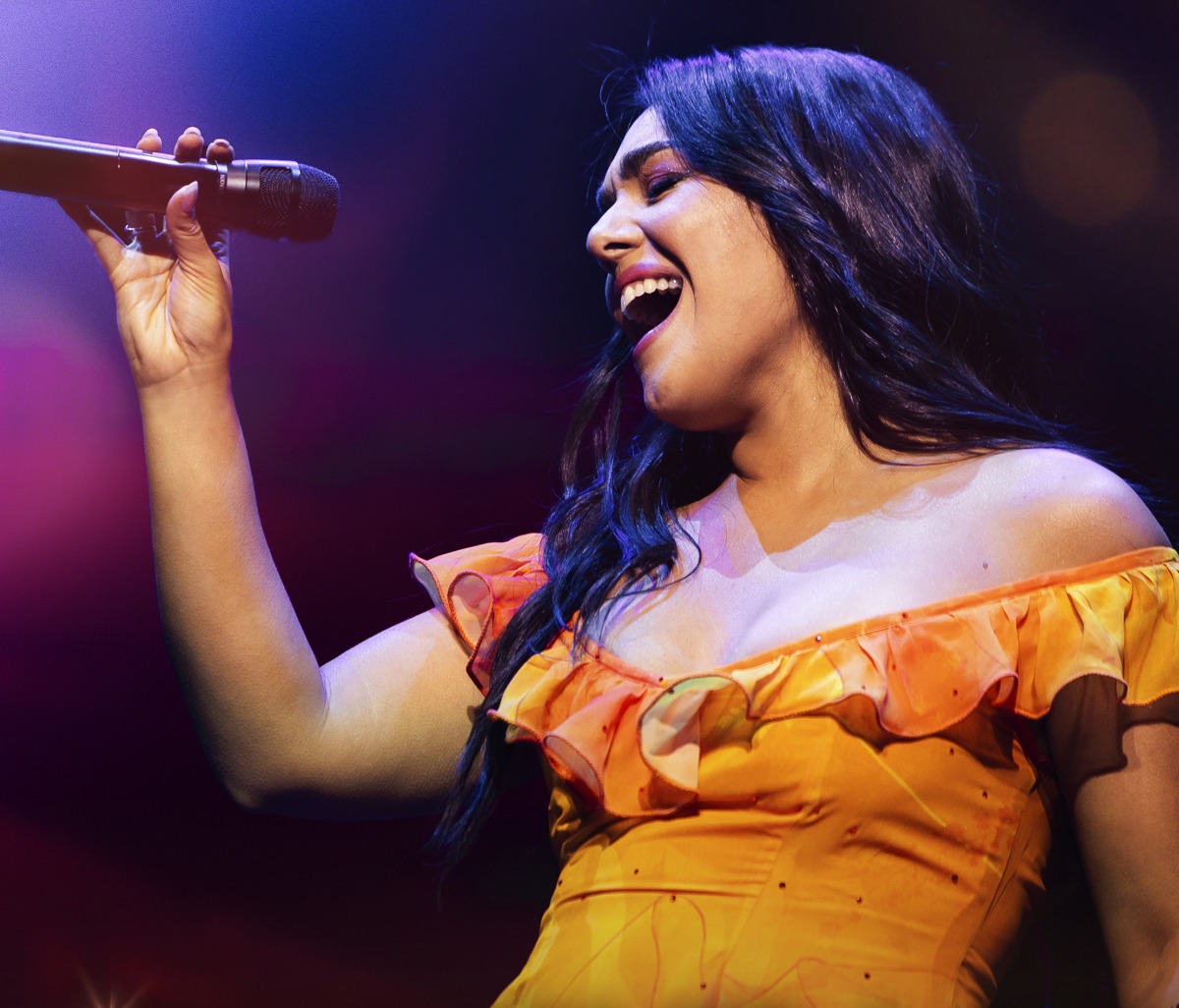 �ngela Leiva - �ngela Leiva rinde homenaje a Gilda en el Movistar Arena
