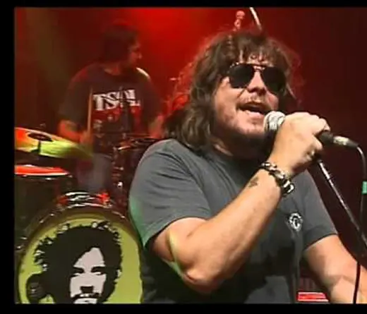 Massacre - Present por primera vez El Mamut en televisin