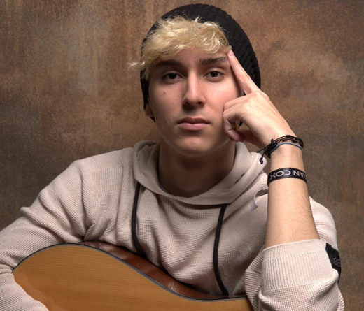 Ryan Cox - Ryan Cox lanza su segundo lbum