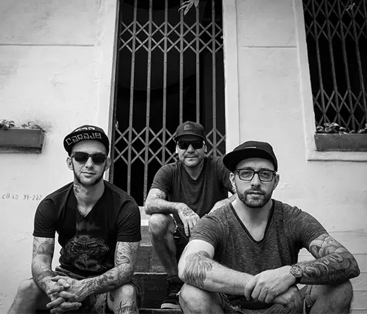 Carajo - Se suma al Monsters Of Rock