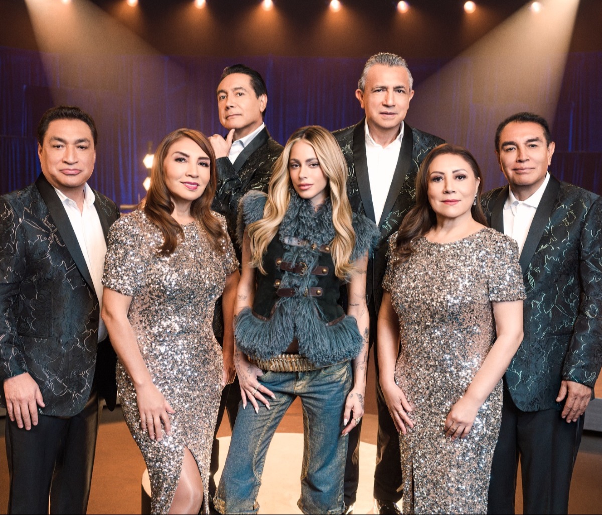 Tini Stoessel - Los �ngeles Azules y Tini presentan 'Pa' �l'