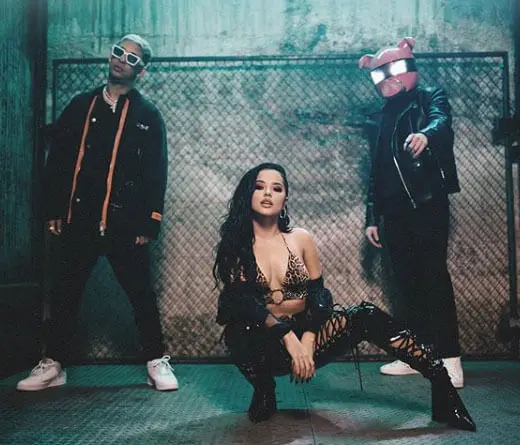 Becky G - Next to You, estreno de Digital Farm Animals & Becky G