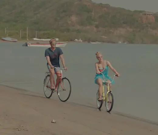 Shakira - La Bicicleta con Carlos vives y Shakira