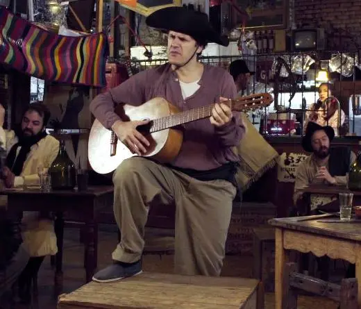 Ciro y Los Persas - Toaster, el nuevo video de Ciro y los Persas 
