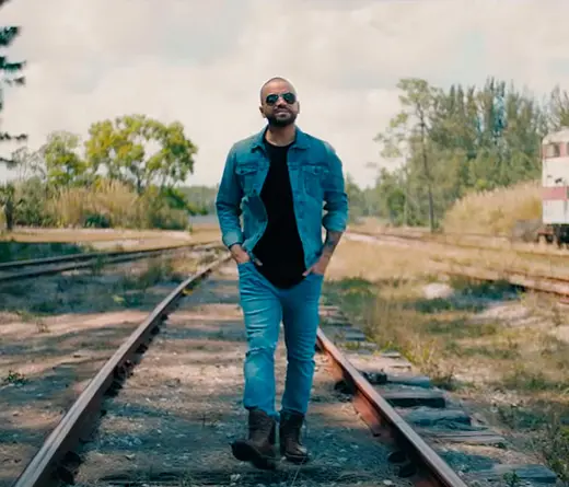 Nacho - Nuevo video No Te Vas Remix