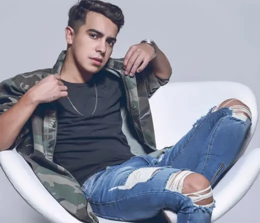 Nico Domin - Nico Domini estrenar un video en su show