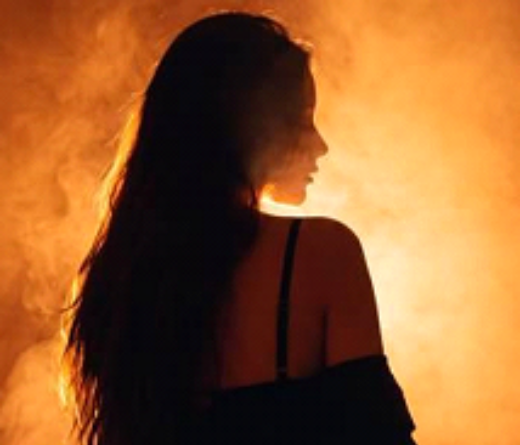 Camila Zenone - Camila Zenone estrena se nuevo single "Ac�rcate"