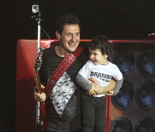 Divididos - Merln Atahualpa, el hijo de Ricardo Mollo y Natalia Oreiro se volvi a subir al escenario
