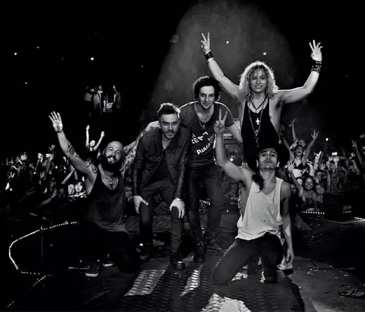Airbag - Demoledor show en el Luna Park