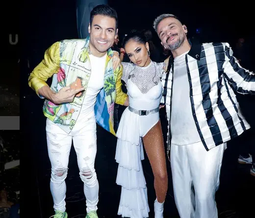 Pedro Cap - Carlos Rivera interpret Perdiendo La Cabeza en Premio Lo Nuestro