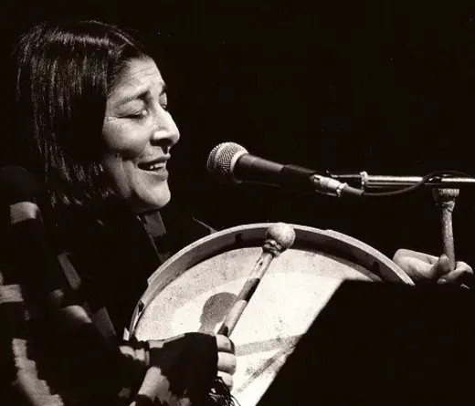 Mercedes Sosa - Se lanzan una serie de video de Mercedes Sosa en vivo