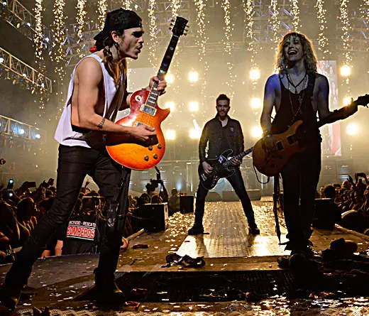 Airbag - Airbag abre Obras