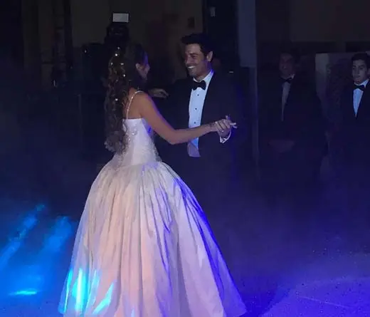 El cantante y las emotivas imgenes de la fiesta de quince de su hija Isadora Mara.