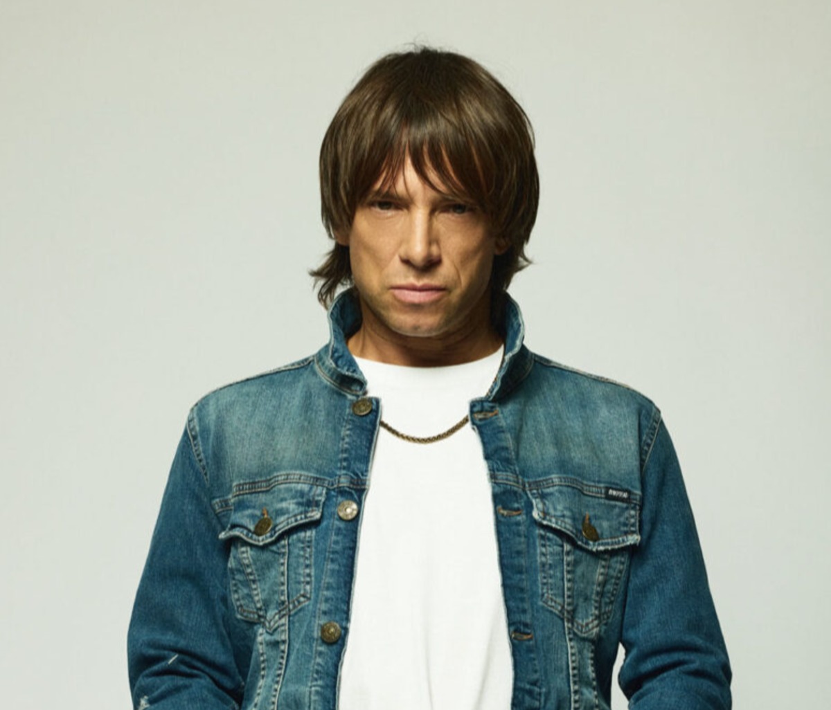 Joaqu�n Levinton - Joaqu�n Levinton presenta su primer �lbum solista