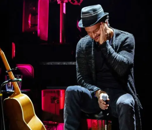 Ricardo Arjona - Ricardo Arjona, guiarrista de su hijo
