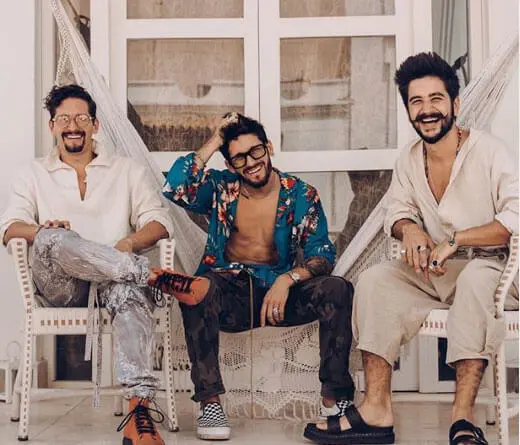 Mau y Ricky - La Boca, Estreno de Mau y Ricky junto a Camilo