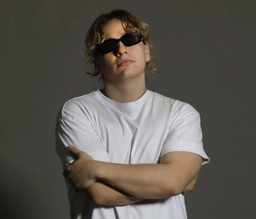 Airbag - Guido Sardelli de Airbag se lesion� y sigui� tocando en River