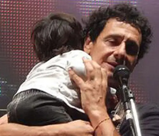 Divididos - Ricardo Mollo par un show de Divididos en Lincoln enojadsimo con un fan