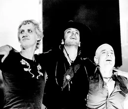 Soda Stereo - Soda Streo produce disco en vivo