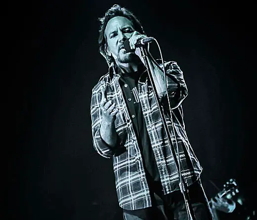 MTL - Eddie Vedder interrumpe un concierto