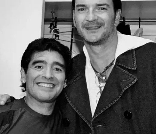 Ricardo Arjona - La emotiva despedida de Arjona a Maradona