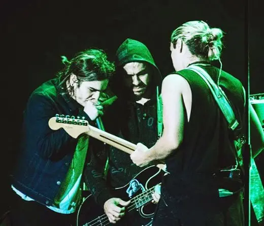 Airbag - Airbag  vuelve al Luna Park 