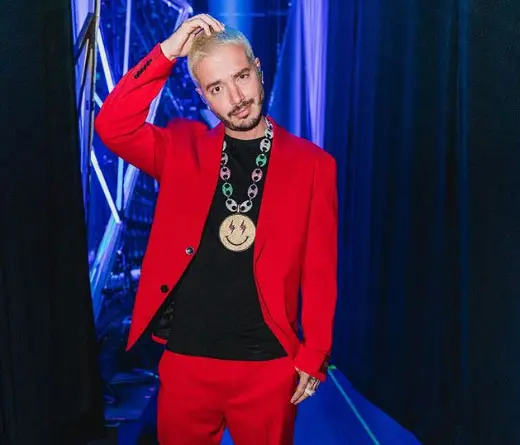 J Balvin - El error en el video de J Balvin