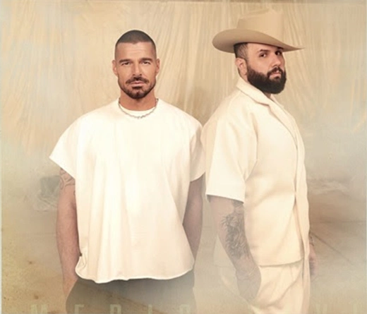 Ricky Martin - Ricky Martin y Carn Len versionan "A medio vivir"