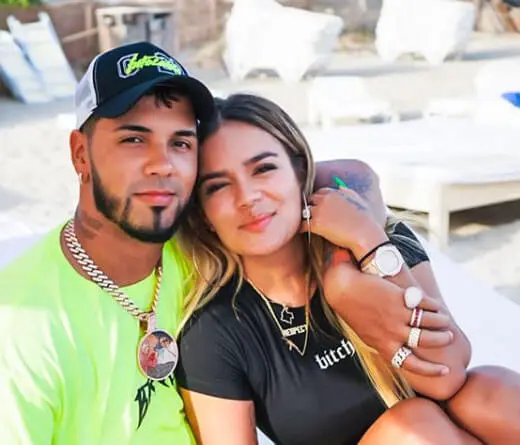 Anuel AA - El regalo de Anuel AA a Karol G