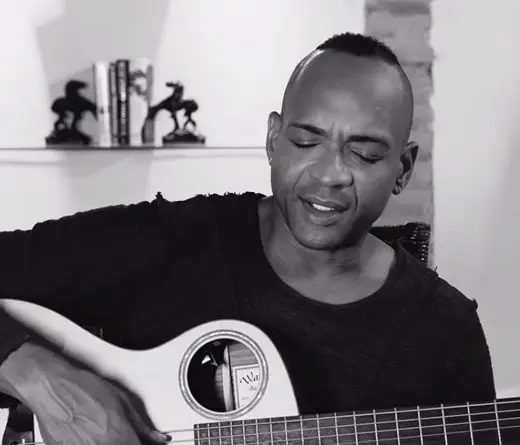 Descemer Bueno - No Deb Dejarte Sola, lo nuevo de Descemer Bueno