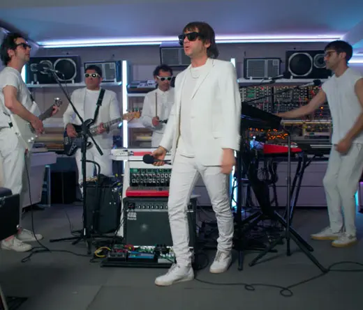 Turf - Estreno y show de Turf