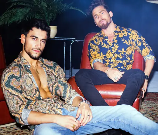 MyA (Maxi y Agus) - El nuevo lbum de MYA ya se encuentra disponible