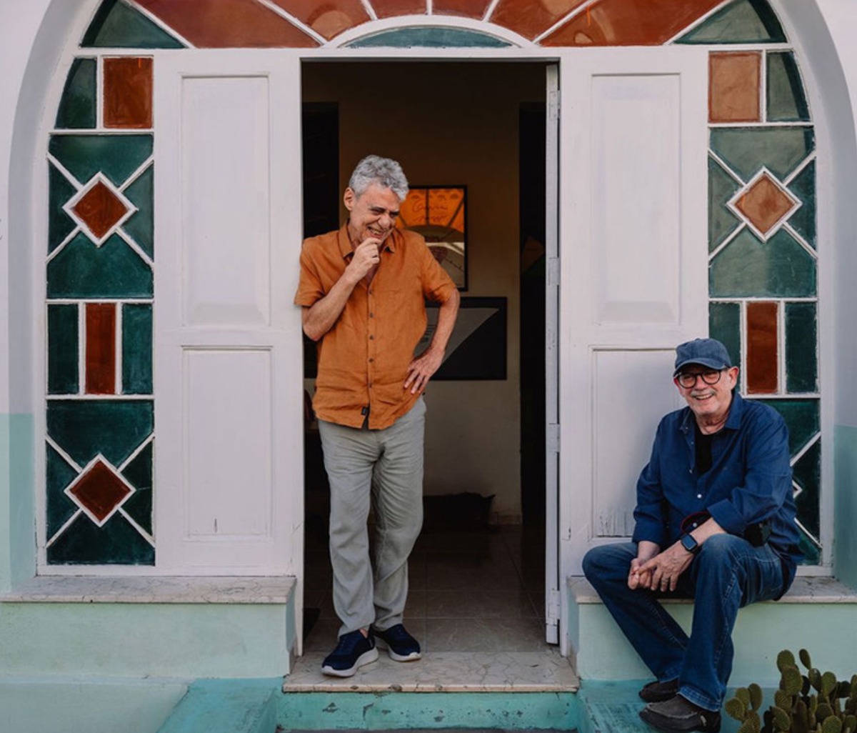 Silvio Rodriguez - Silvio Rodr�guez y Chico Buarque versionan 