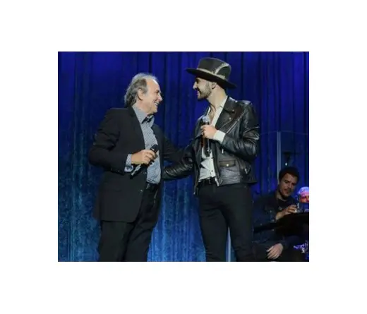Abel Pintos - Brill Junto a Joan Manuel Serrat