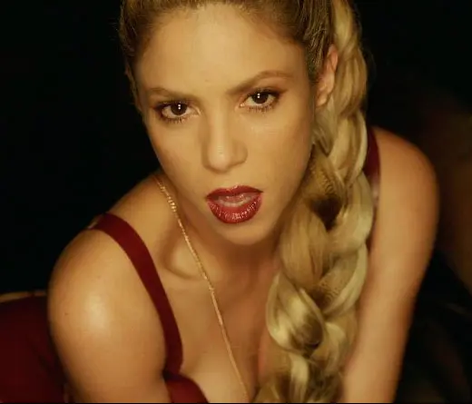 Shakira - Shakira estrena el video  Perro Fiel