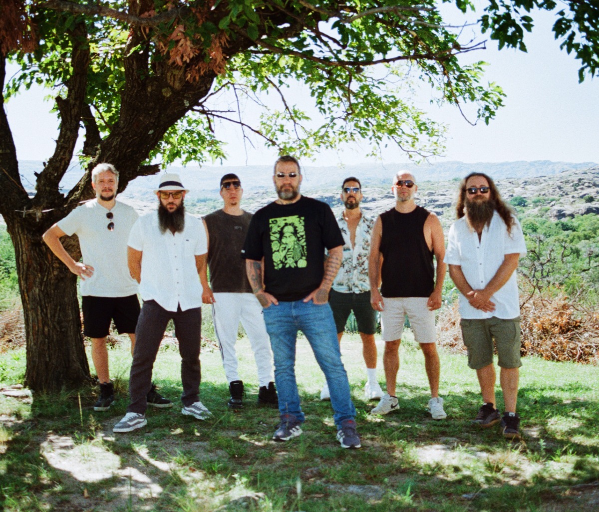 Las Pastillas del Abuelo - Las Pastillas del Abuelo lanzan 'Una Contra Otra', el primer adelanto del nuevo disco